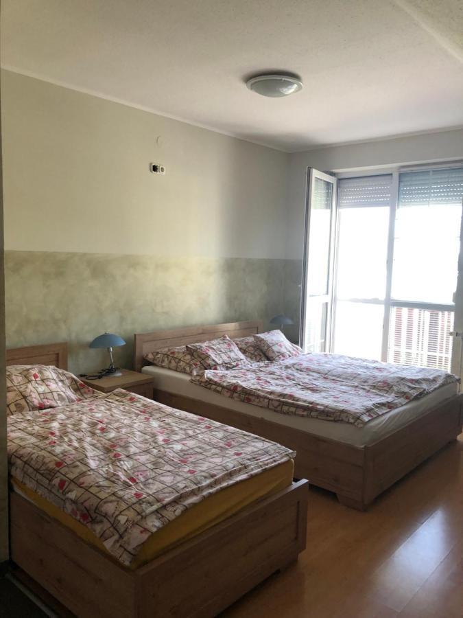 Imre Apartman Hajduszoboszlo Exterior photo