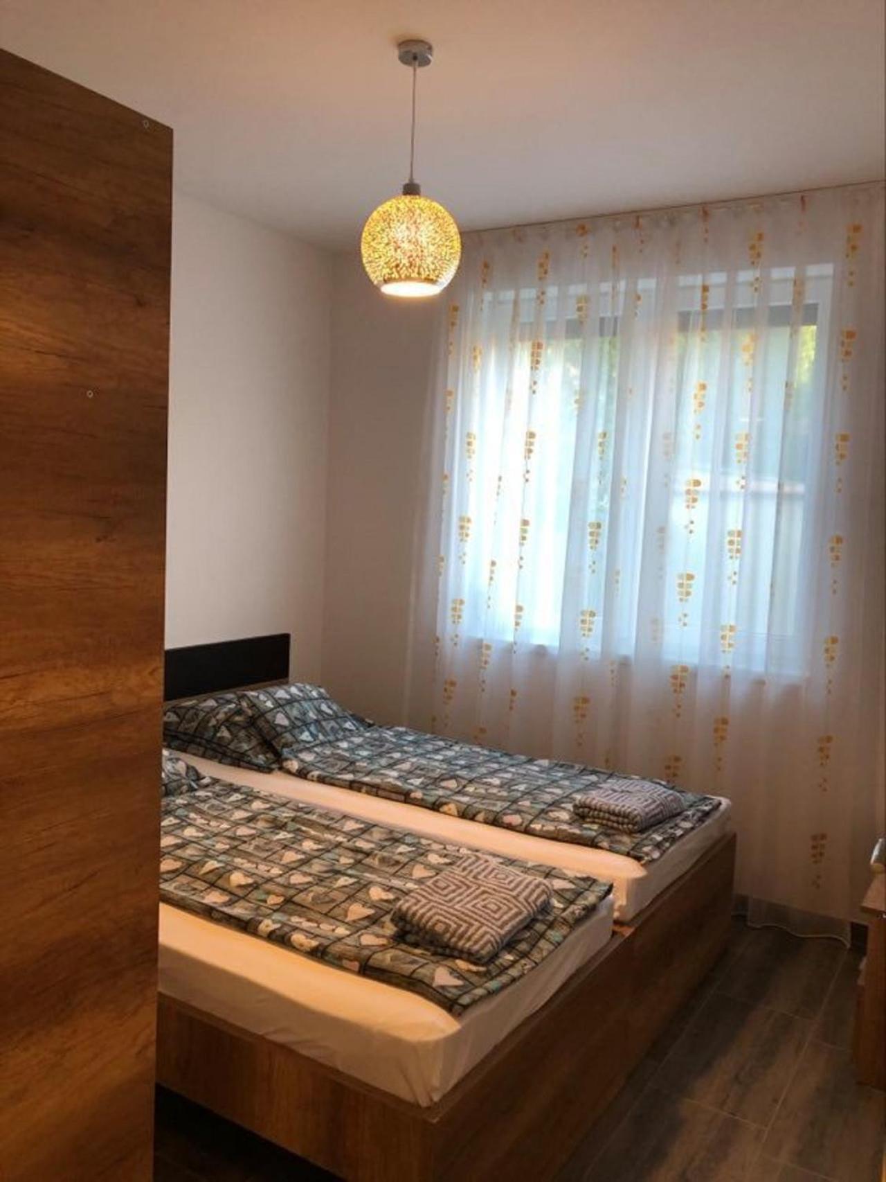Imre Apartman Hajduszoboszlo Exterior photo